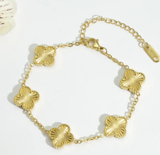 Simple Glossy 18K Plated Gold Clover Bracelet