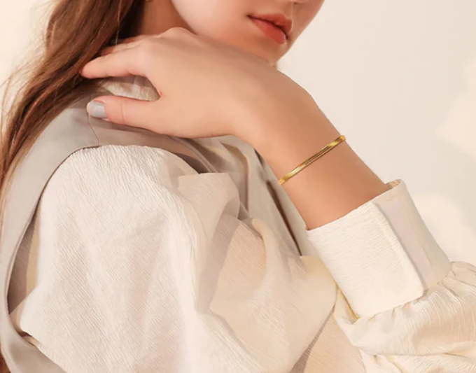 Classic 18K Plated Gold Bracelet