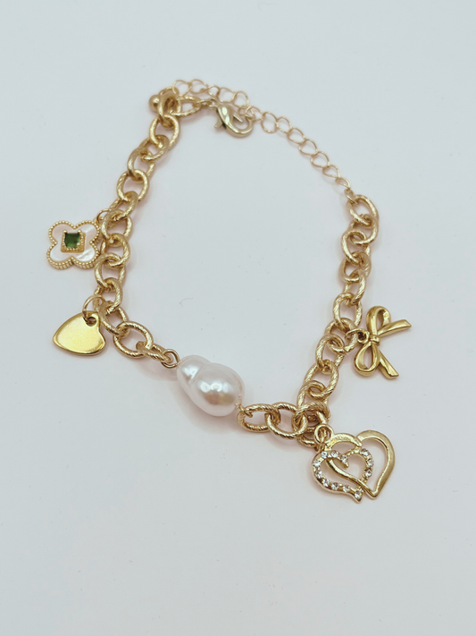 Golden Charm Bracelet with Mother of Pearl Clover
