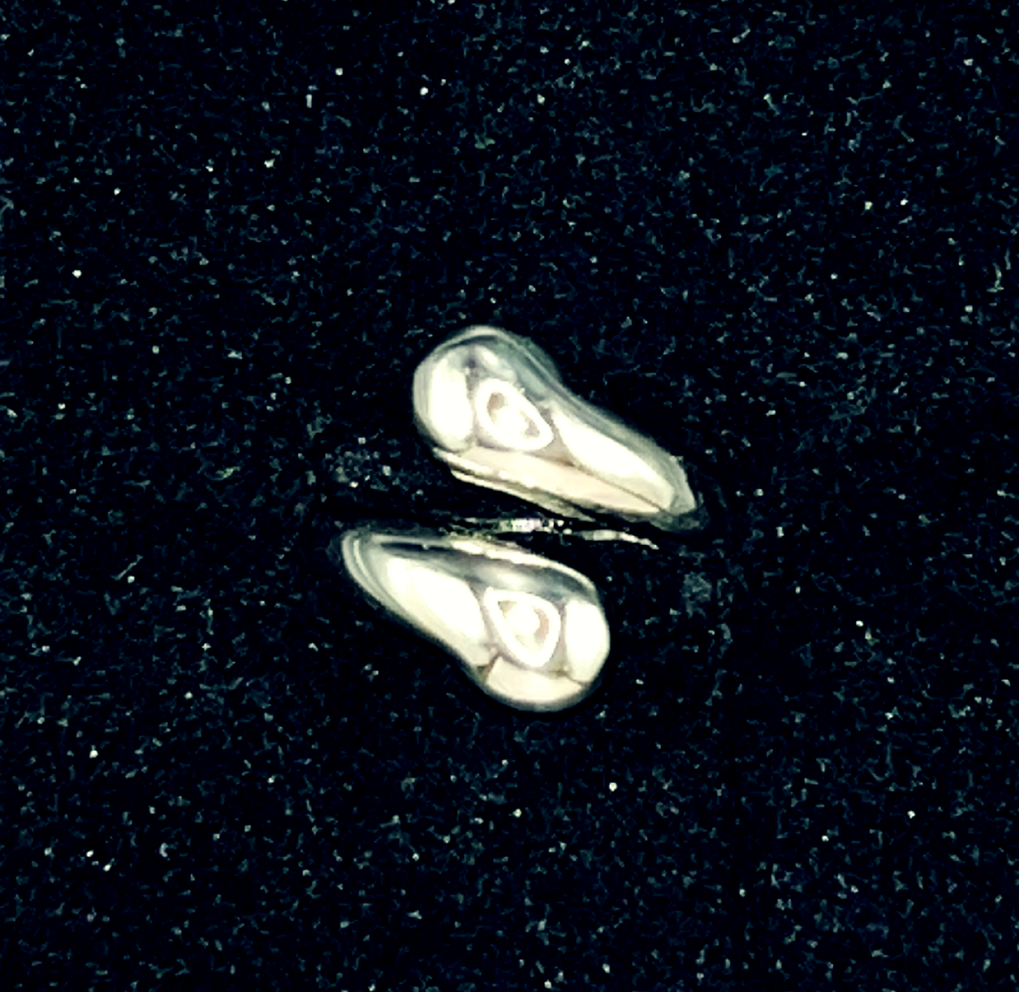 Sterling Silver Kiss Lock Ring
