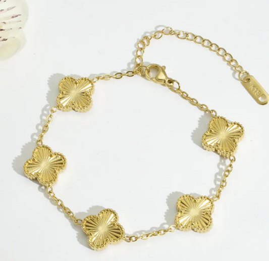 Simple Glossy 18K Plated Gold Clover Bracelet