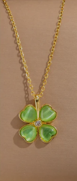 Elegant Flower Necklace
