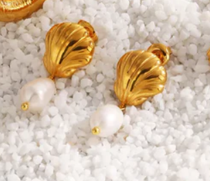 Shell Earrings with Pearl